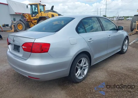 2013 Volkswagen Jetta 2.5L Se z USA, uszkodzony, nr VIN 3VWDX7AJ5DM454242